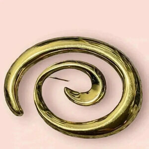 Vintage Napier Signed Brooch Gold Tone Swirl  1.75"‎ Shiny Jewelry